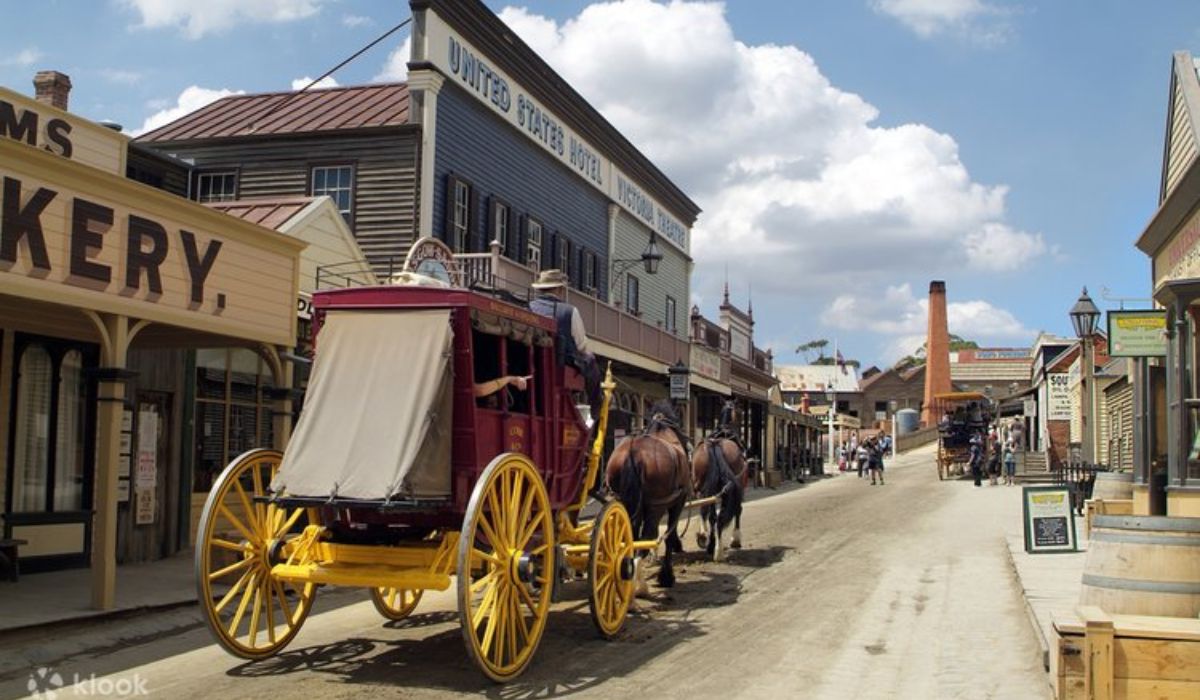 Custom Family Trip to sovereign hill australia